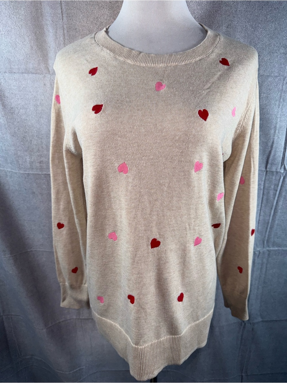 2432-No Boundaries Beige Crewneck Sweater with Pink and Red Hearts